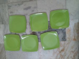 Set of 6 Square melamine half plates