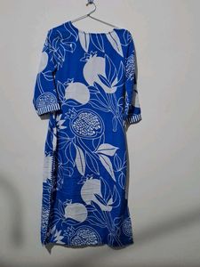 Lookmark Blue &amp; White Floral Print Kurti
