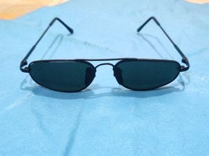 Stylish Black Oval Sunglasses