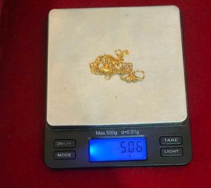 Elegant Gold Chain Necklace 18 carat pure