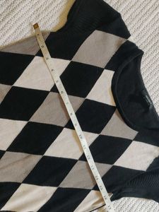 Argyle Patterned Top