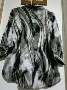 Abstract Print Top
