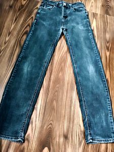 Classic Black High-Waisted Jeans