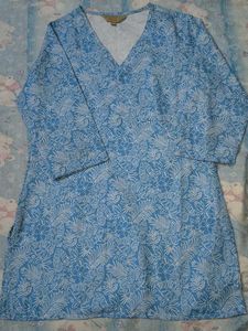 Floral Printed V-Neck Straight Kurta