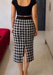 Houndstooth Pencil Skirt