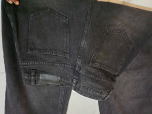 combo black jeans and gray top