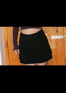 Ribbed Purple Crop Top and skirt
