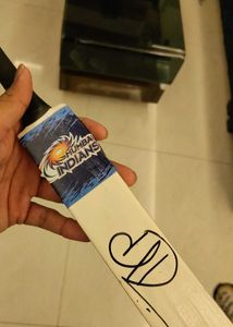 Virat Kohli &amp; Hardik Pandya hand signed bat