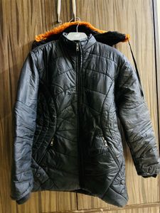 Stylish Black Puffer Jacket with Fur Hood
