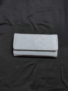 Chic Grey Wallet with Wave Design