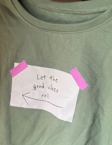 "Good Vibes" Cropped Sweatshirt