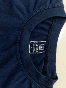 navy blue graphic tshirt