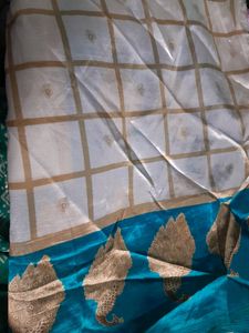 White And Sea Green Sadi