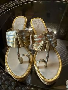 Elegant Gold Kolhapuri Sandals