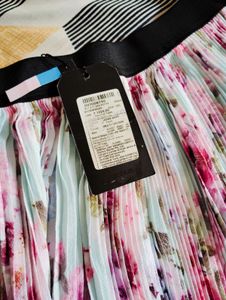 Chic Floral Pleated Mini Skirt