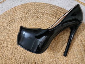 Size 37 Brand New Pumps Heels 4.5inches