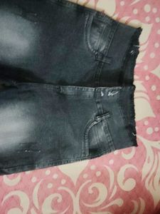 88.Stylish Washed Ripped Jeans