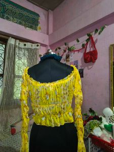 Yellow Ruffled Floral Print Crop Top