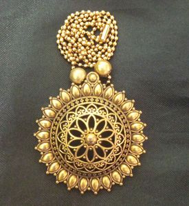 Floral Neckpiece