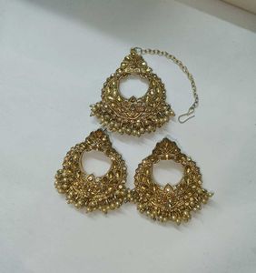 Elegant Gold-Tone Earrings & Maang Tikka Set