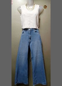 Classic Blue Jeans &amp; White Tee Outfit