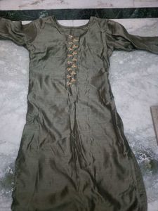 Elegant Olive Green Kurta with Embroidery