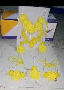 Yellow Floral Jewellery Set