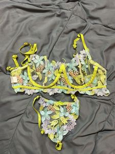 Floral Lace Lingerie Set