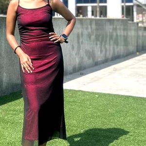 Elegant Burgundy Maxi Dress