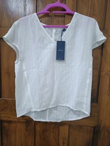Classy V Neck Mast And Harbour White Top