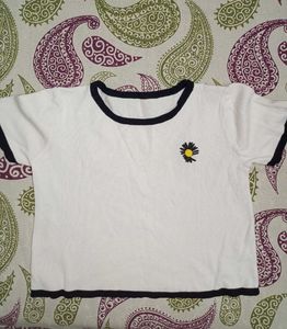 Cute Daisy Graphic T-Shirt