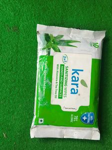 Kara Sanitizing Wipes with Aloe Vera