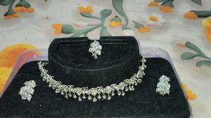 Sparkling Leaf Design Necklace Set
