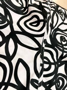 Chic Black &amp; White Floral Corset Top