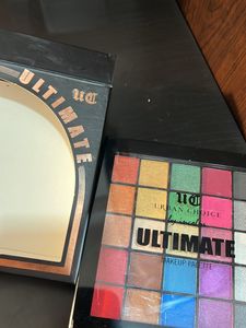 Beautiful Palette With Eyeshadow,Highlighter &amp; Lip