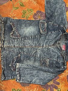 Distressed Denim 🧥 jacket