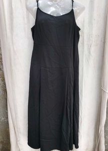 21238. Classic Black Spaghetti Strap Dress