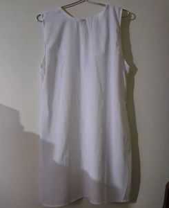 White Sleeveless short kurti