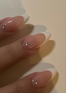 Soft set of 4 nails Classic French Manicure Nail