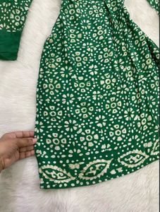 Green Batik Print Kurta Set