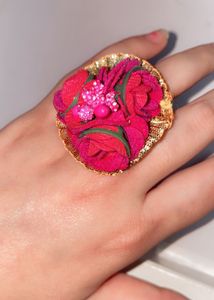 Exquisite Floral Ring