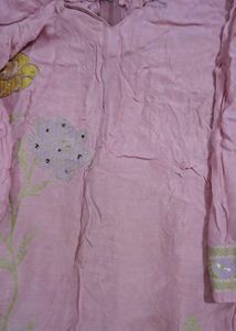 Pink Kurta Set with Floral Embroidery