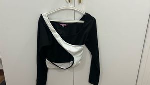 Stylish Black &amp; White Asymmetrical Crop Top