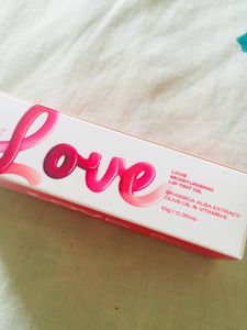 Love Moisturising Lip Tint Oil