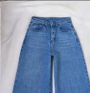 Wide Leg Light Wash Denim Jeans