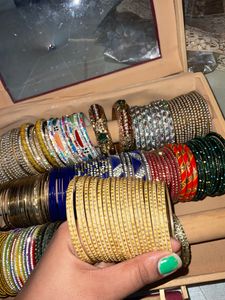 bangle set or kade setin 2'6 size