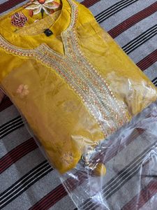 Mustard Suit Set L Size (40)