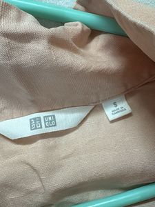 uniqlo top