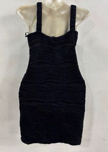 Chic Black Bodycon Padded Mini Dress
