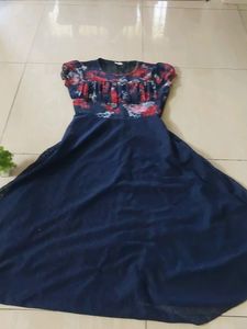 BEAUTIFUL GOWN!!...In Very Good Condition...!!